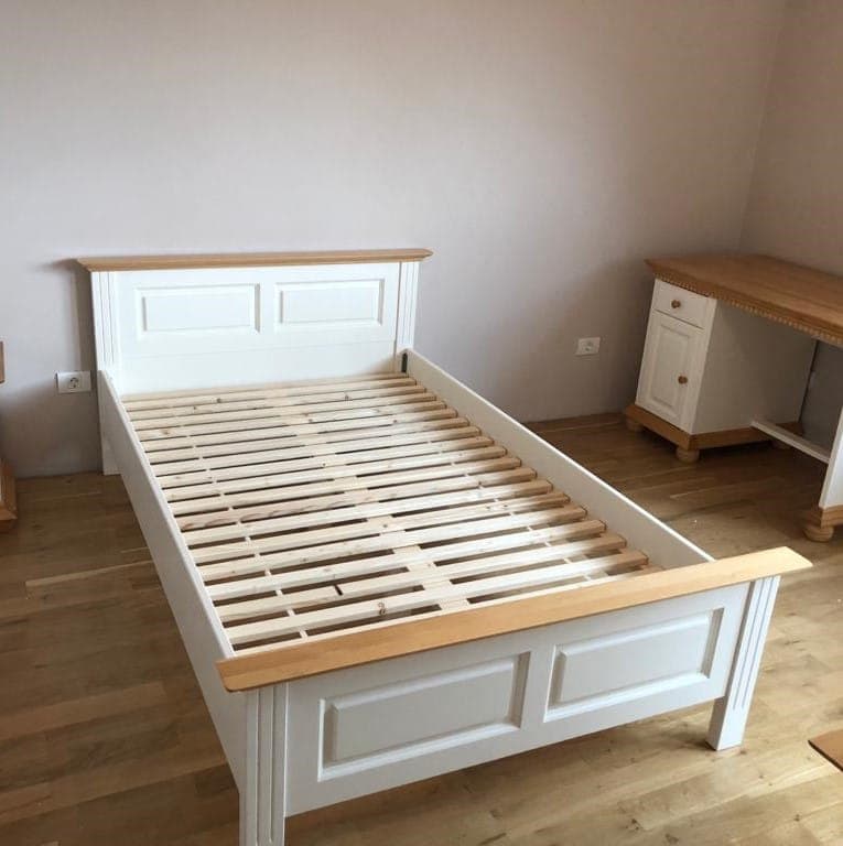 Massivholzbett Nordby 200 cm mit Matratzenstützen