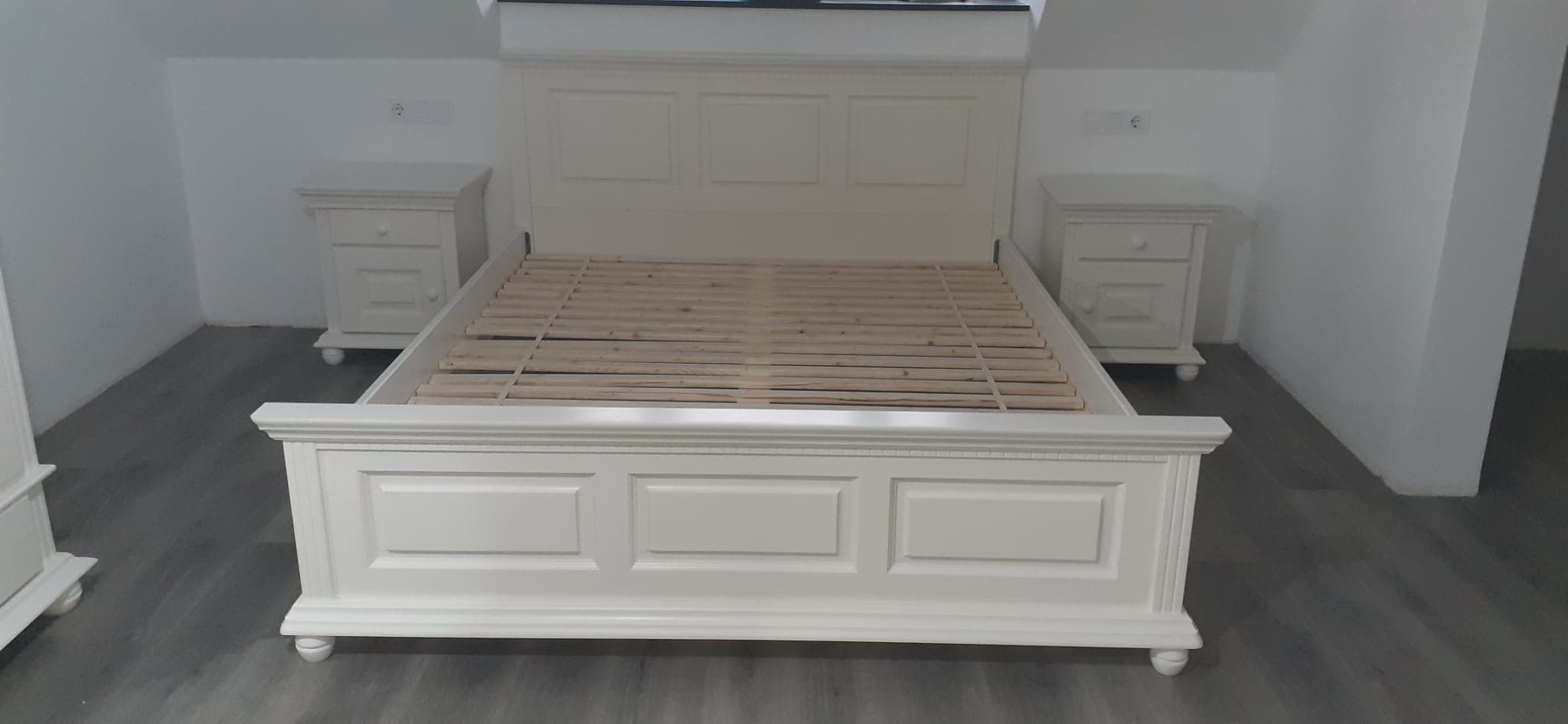 Massivholzbett „Fjord“ 160 cm, elegant und robust